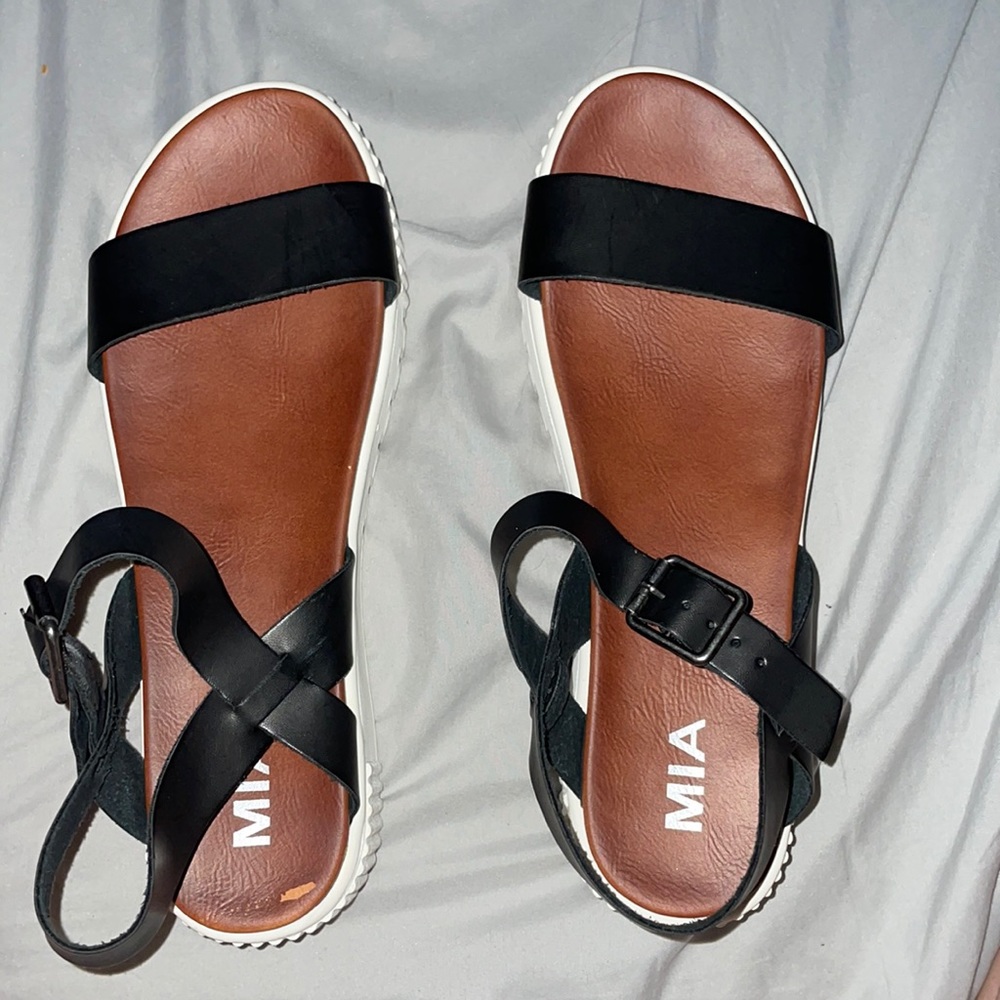 Altar’d state MIA sandals